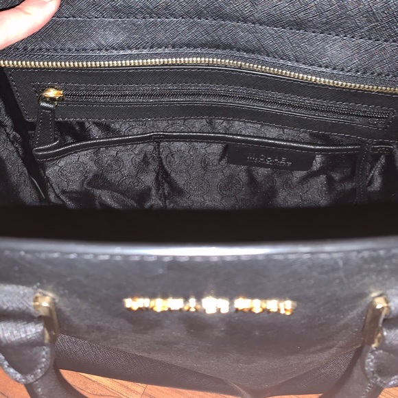 MICHAEL KORS - Selma Satchel - Black - Picture 4 of 7